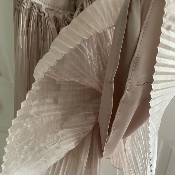 Banana Republic Halter fit and flare formal dress - Picture 6 of 6